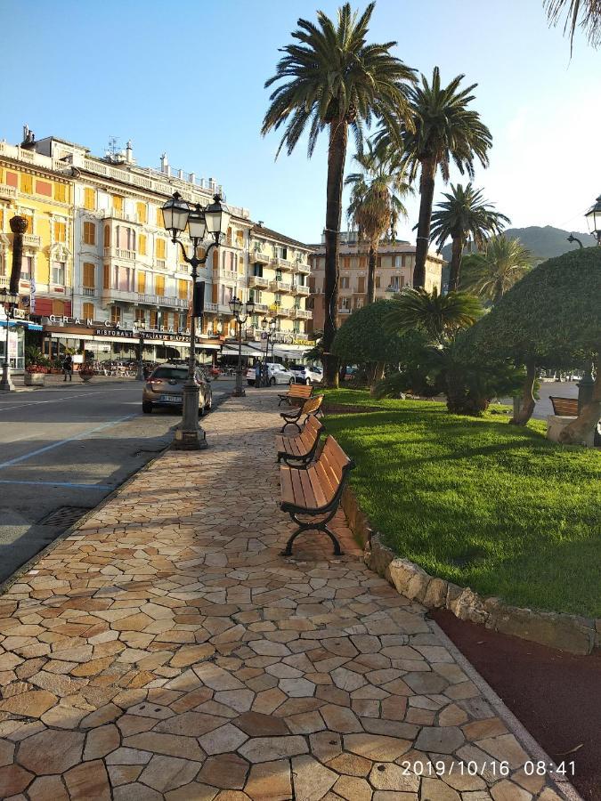 In Centro A Rapallo Bagian luar foto